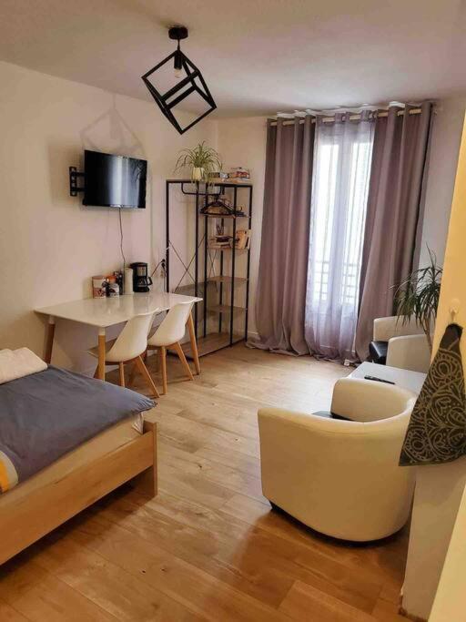Appartement En Face De La Gare - Centre Ville Poitiers Buitenkant foto